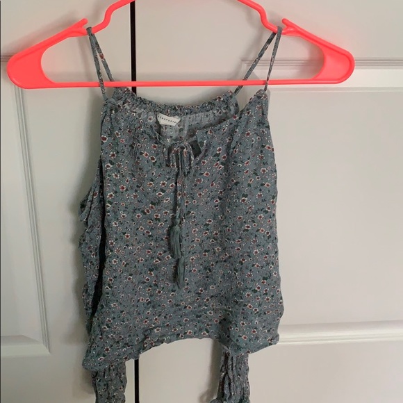 Aeropostale Tops - Aeropostale cold shoulder tank